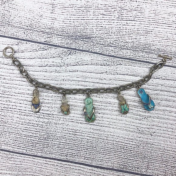 $5 CLEARANCE! Girls Flip Flop Charm Silver Charm Bracelet - Picture 3 of 9